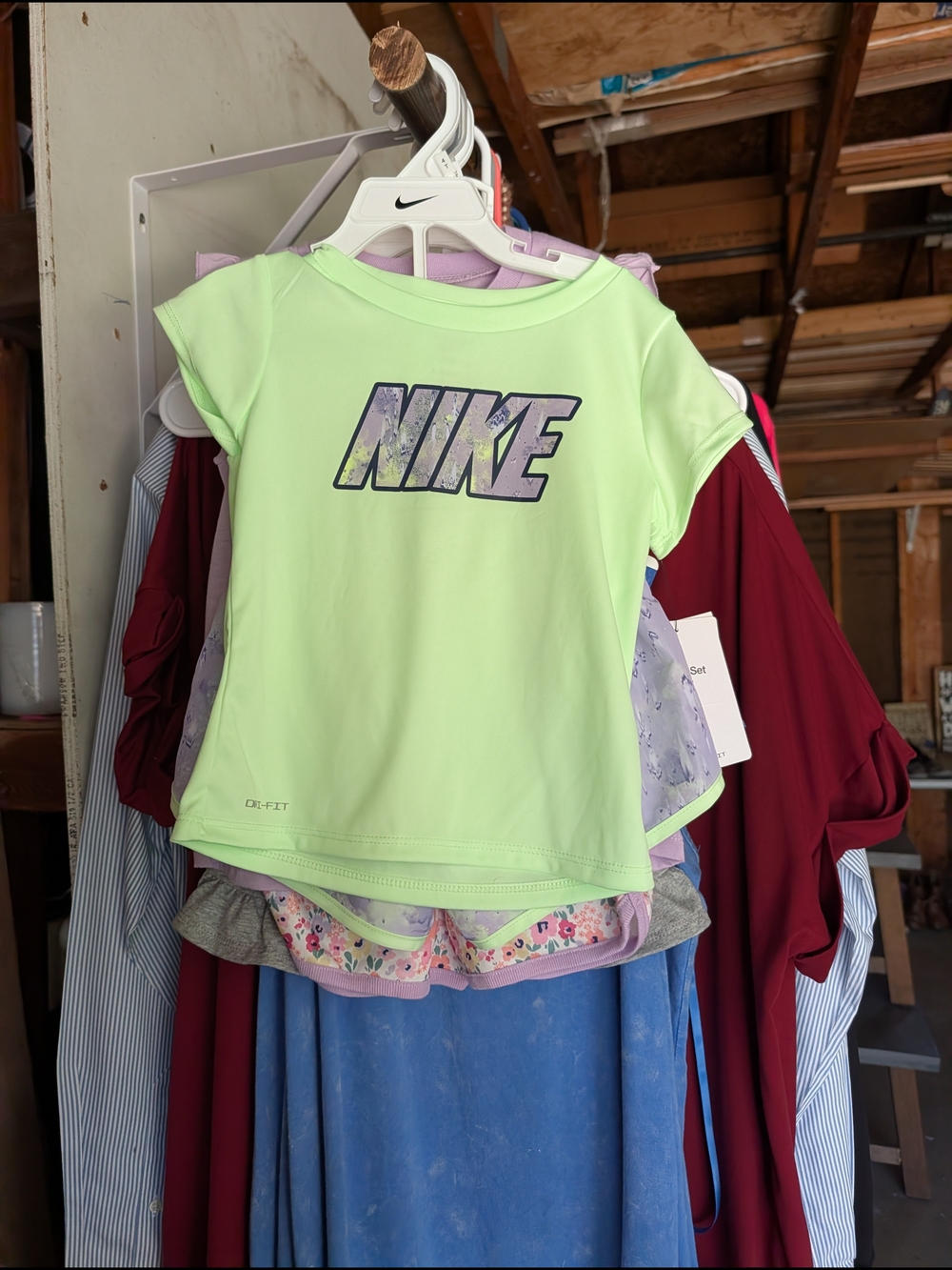 Nike Girls Dri-FIT - Picture 2 of 2